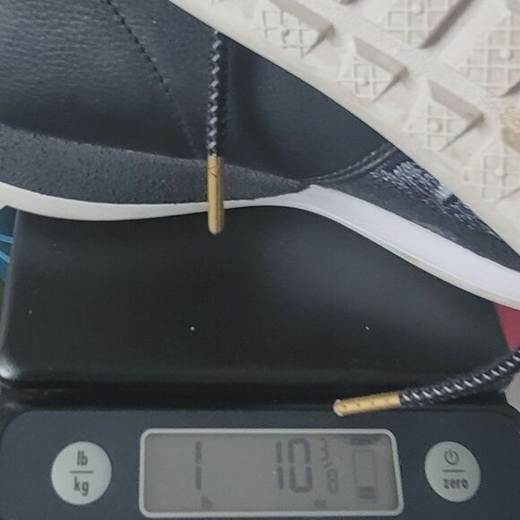 Nike Womens Roshe Two Hi Flyknit Boot Sneakers Shoes Size 9 Black white - Picture 14 of 14